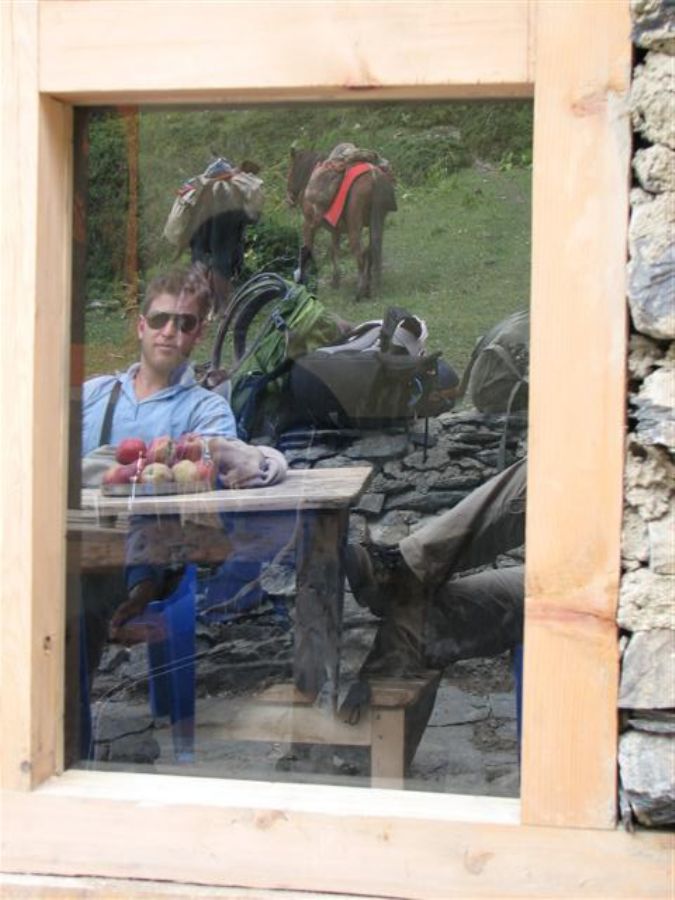 Stopping for tea in Yak-karaka